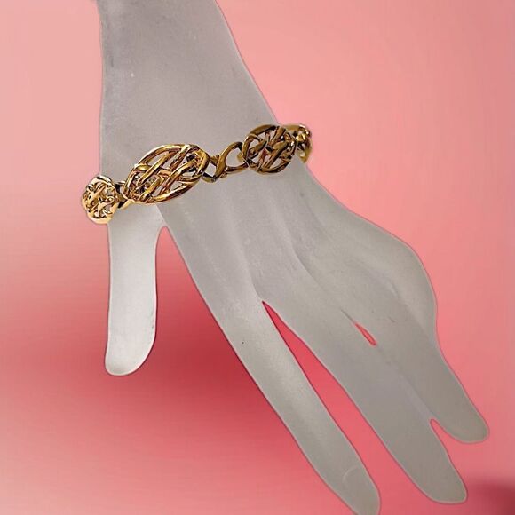 Napier VINTAGE Gold Tone Bracelet Chain Link Open Work Filigree Ornate Rococo - Picture 16 of 16